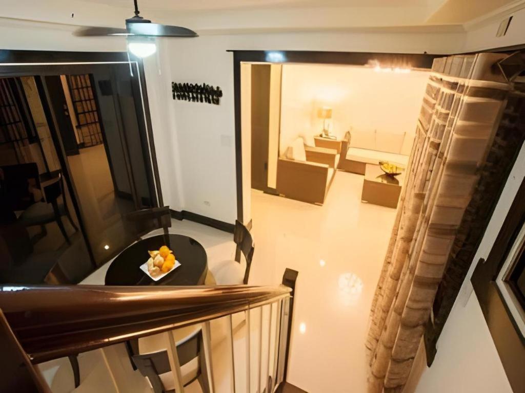 L Square Hotel Tarlac City Buitenkant foto