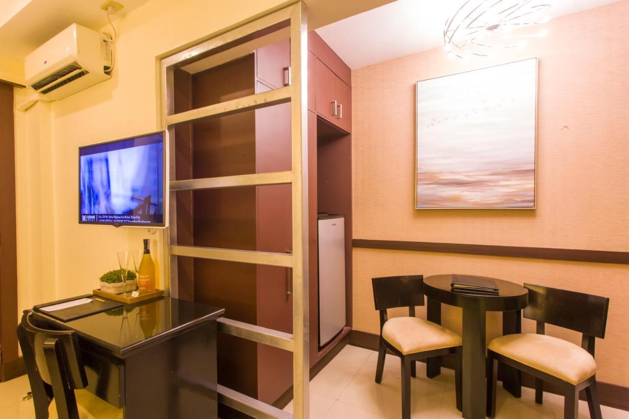 L Square Hotel Tarlac City Buitenkant foto