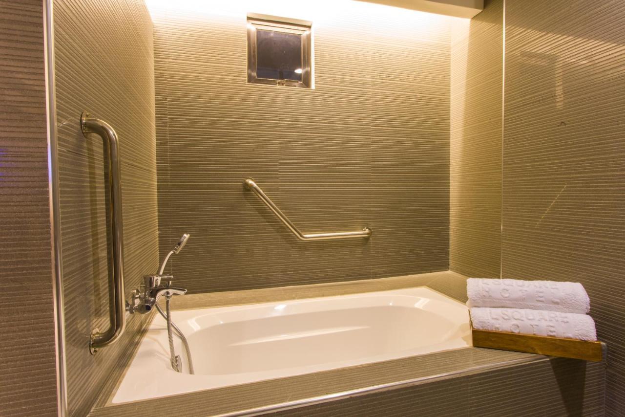 L Square Hotel Tarlac City Buitenkant foto