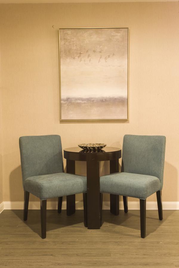 L Square Hotel Tarlac City Buitenkant foto